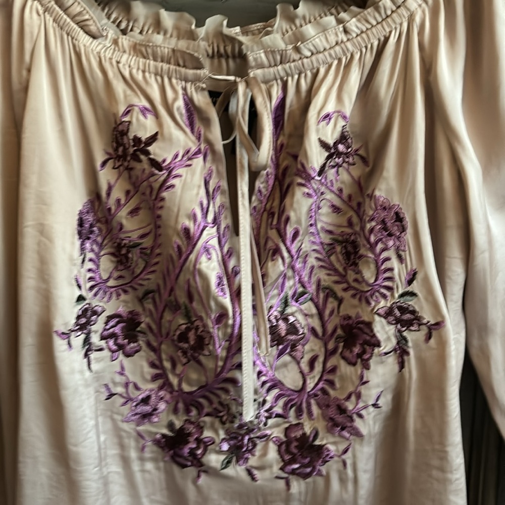 EUC WHBM TOP - Picture 2 of 8